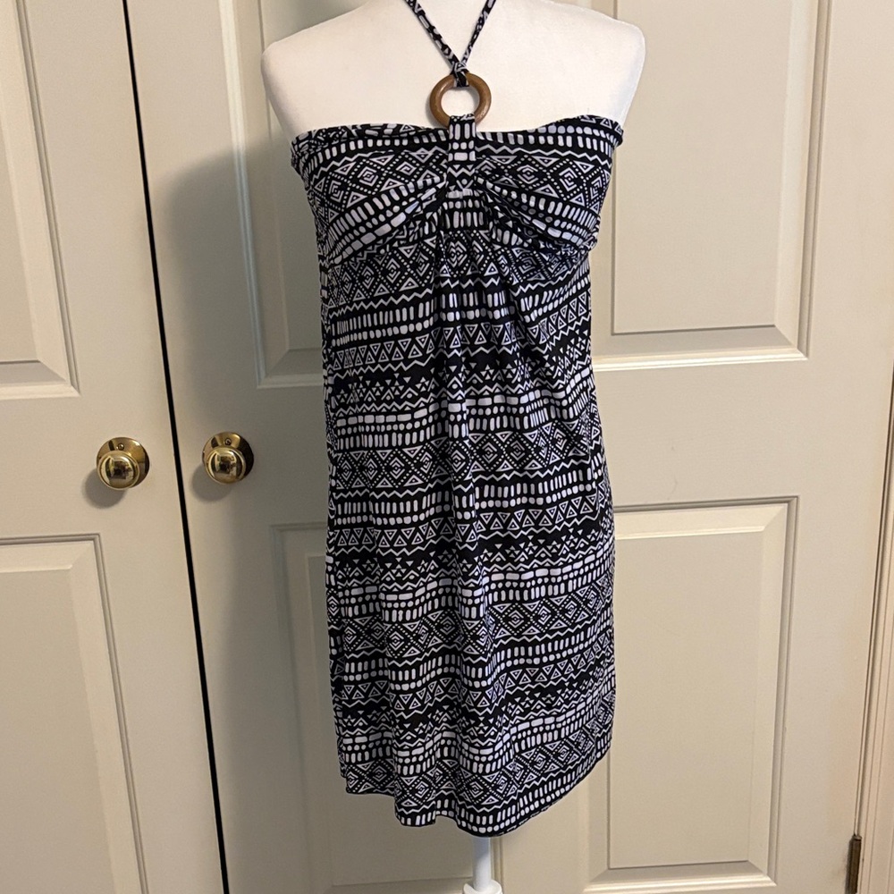 Raya Sun Black and White Strapless Dress